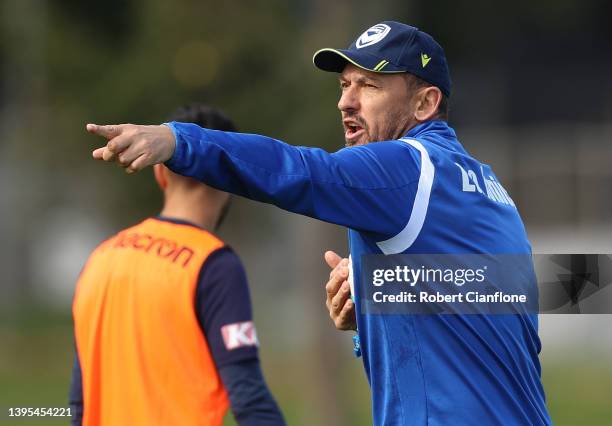 Victory coach, Tony Popovic gestures during a Melbourne Victory A-League Mens training session at Gosch's Paddock on May 05, 2022 in Melbourne,...