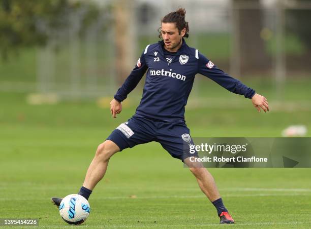 Marco Rojas of the Victory controls the ball during a Melbourne Victory A-League Mens training session at Gosch's Paddock on May 05, 2022 in...