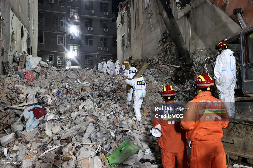 10 Rescued, 5 Dead In Central China Building Collapse