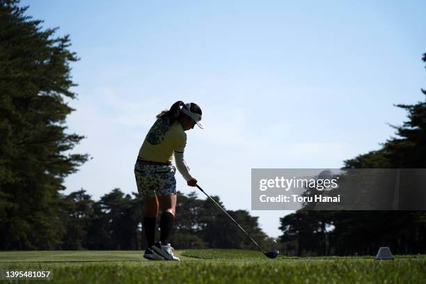 Pei-Ying Tsai of Chinese Taipei hits her tee shot on the 2nd hole during the first round of World Ladies Championship Salonpas Cup at Ibaraki Golf...