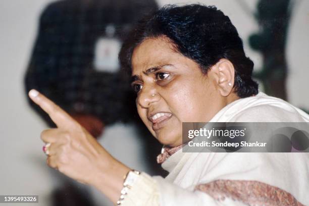 Uttar Pradesh Chief Minister Mayawati addressing a press conference in New Delhi. May 25, 2002.