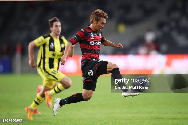 Keijiro Ogawa of the Wanderers controls the ball during the A-League Mens match between Western Sydney Wanderers and Wellington Phoenix at CommBank...