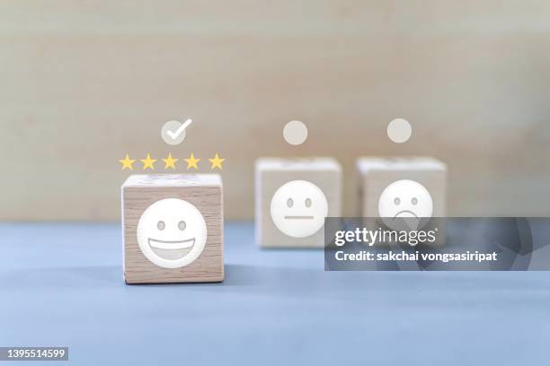 review, rating satisfaction concept - calificación fotografías e imágenes de stock