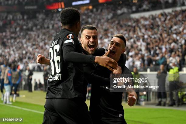 Rafael Santos Borre of Eintracht Frankfurt celebrates with team mates after scoring their sides first goal during the UEFA Europa League Semi Final...