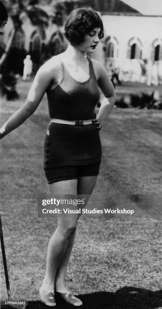 Margaret Davies, 'Miss Perfect Form'