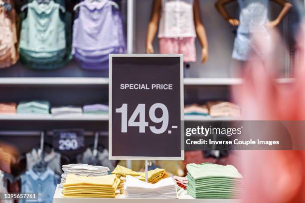 special price 149 display - preisschild stock-fotos und bilder