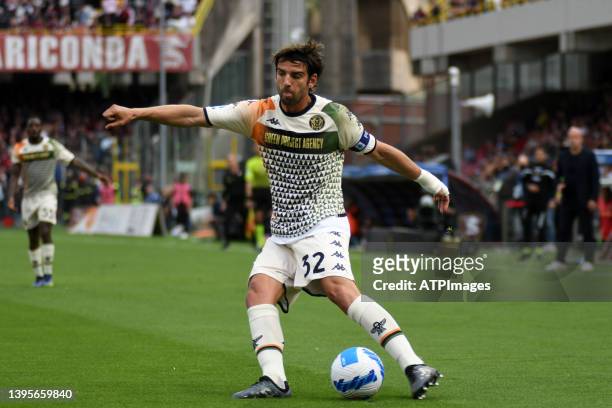 Pietro Ceccaroni in action during the Italian Serie A Championship 2021-2022 between Salernitana and Venezia on May 05, 2022 in Stadio...