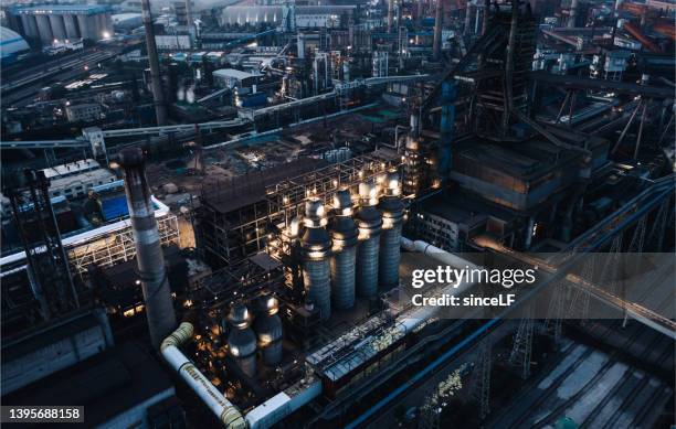 fotografía aérea de planta siderúrgica - siderurgicas fotografías e imágenes de stock