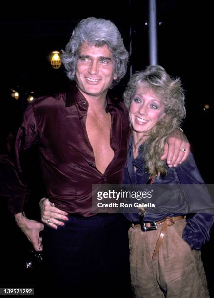 Actor Michael Landon and girlfriend Cindy Clerico on November 21, 1982 pose for photographs outside the Sherry Netherlands Hotel in New York City.