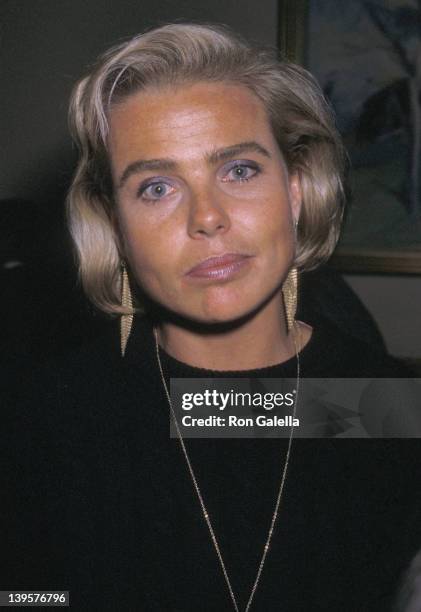 Actress Margaux Hemingway attends Joan Collins' "Prime Time" Book Party on October 3, 1988 at Mortimer's Restaurant in New York City.