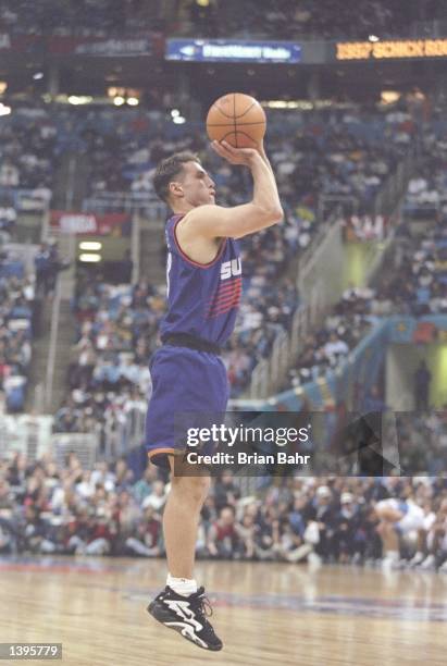 241 1997 Nba All Star Rookie Game Stock Photos, High-Res Pictures, and Images - Getty Images