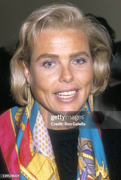 Actress Margaux Hemingway attends Joan Collins' "Prime Time" Book Party on October 3, 1988 at Mortimer's Restaurant in New York City.