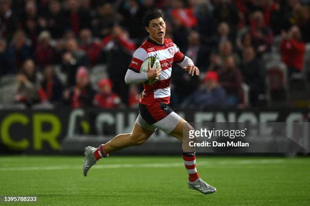 Louis Rees-Zammit of Gloucester scores a try during the EPCR Challenge Cup Quarter Final match between Gloucester Rugby and Saracens at Kingsholm...