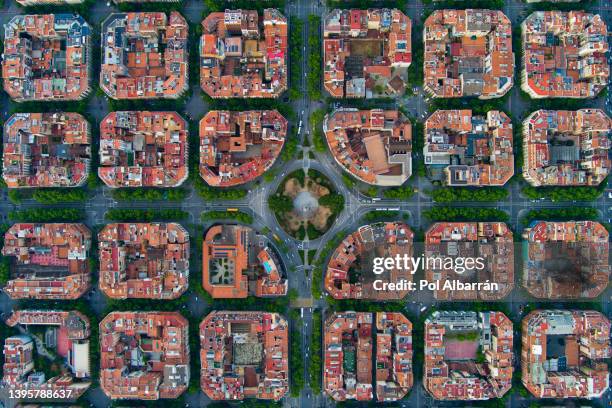 aerial view of the residential eixample district of barcelona, catalonia, spain. plaça de tetuan - holy city park bildbanksfoton och bilder