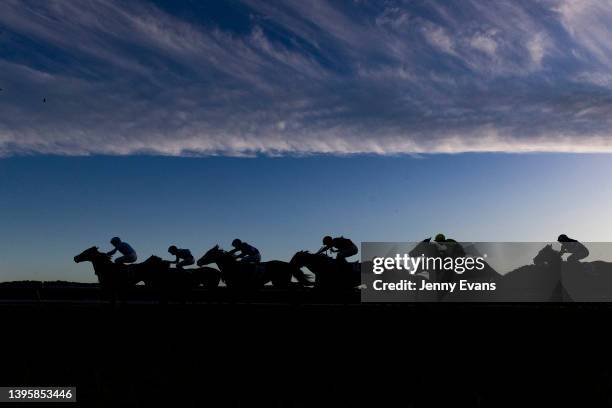 General view of race 10 the Tooheys Bm78 Handicap during Gosford Gold Cup Day at Gosford Race Club on May 07, 2022 in Gosford, Australia.