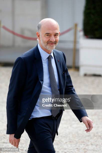 French Court of Audit President Pierre Moscovici arrives at the Elysee presidential palace to attend the investiture ceremony of French President...