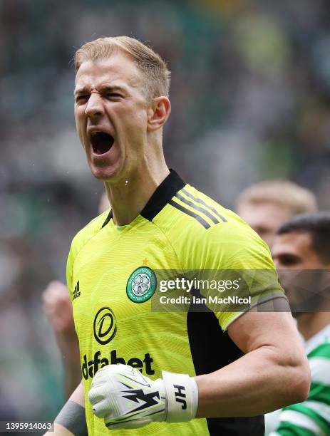 Joe Hart of Celtic celebrates their team's victory at full-time after the Cinch Scottish Premiership match between Celtic and Heart of Midlothian at...