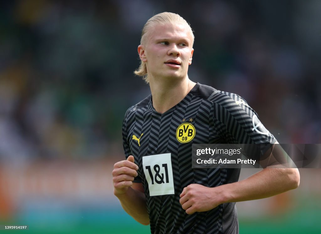 SpVgg Greuther Fürth v Borussia Dortmund - Bundesliga