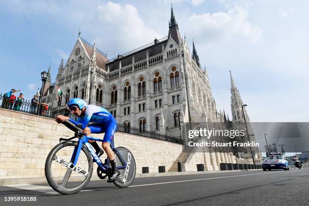 Simon Yates of United Kingdom and Team BikeExchange - Jayco sprints next to the Hungarian Parliament in the city of Budapest during the 105th Giro...