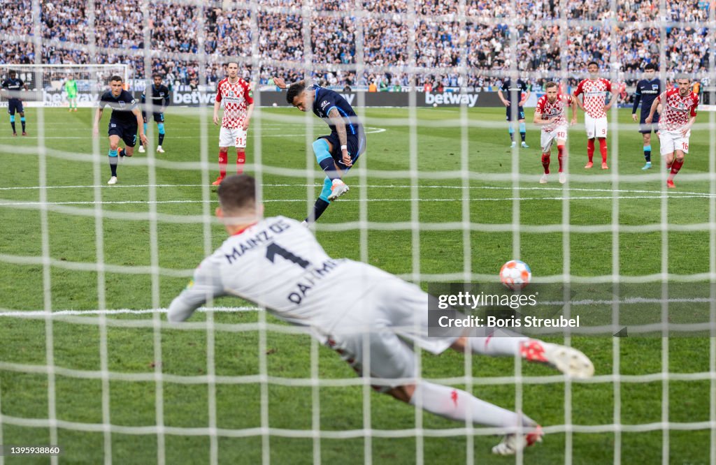 Hertha BSC v 1. FSV Mainz 05 - Bundesliga