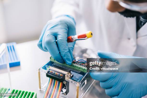 Prototyping Lab Computer 2,519 Prototype Lab Stock Photos, High-Res Pictures, and Images - Getty ...