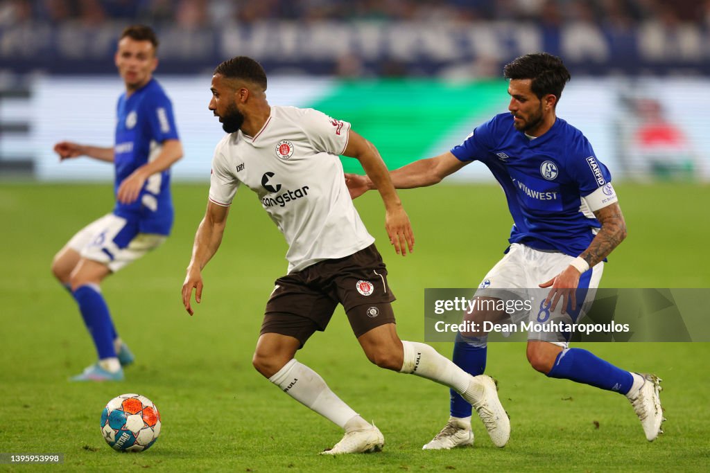 FC Schalke 04 v FC St. Pauli - Second Bundesliga