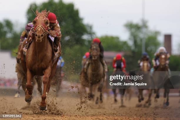 Rich Strike with Sonny Leon up wins the 148th running of the Kentucky Derby at Churchill Downs on May 07, 2022 in Louisville, Kentucky.