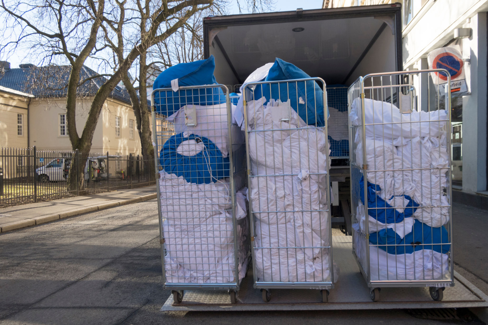 laundry pickup delivery