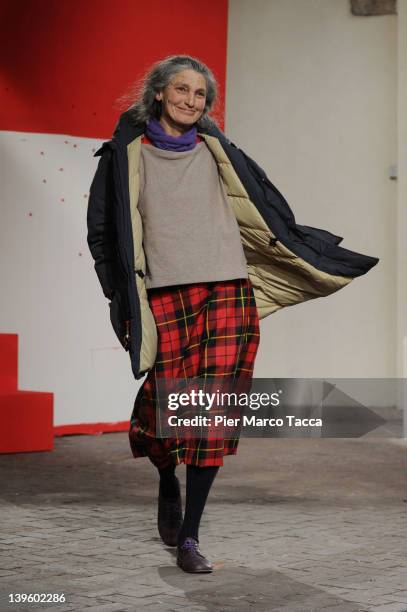 Benedetta Barzini walks the runway at the Daniela Gregis Autumn/Winter 2012/2013 fashion show as part of Milan Womenswear Fashion Week on February...