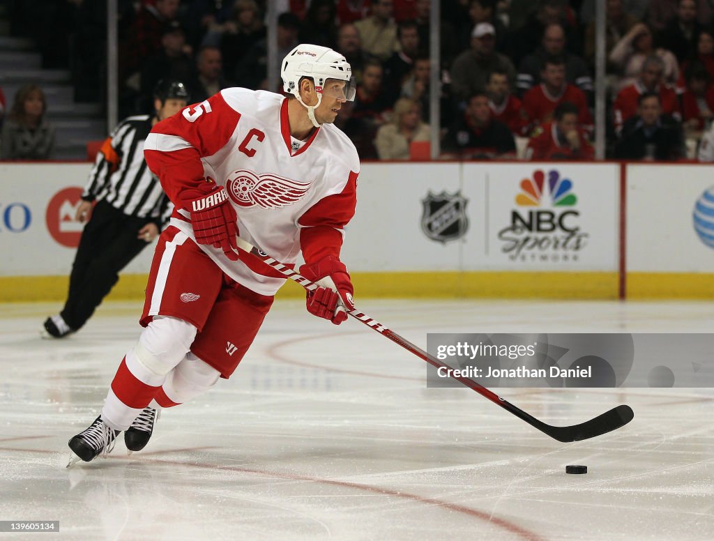 Detroit Red Wings v Chicago Blackhawks