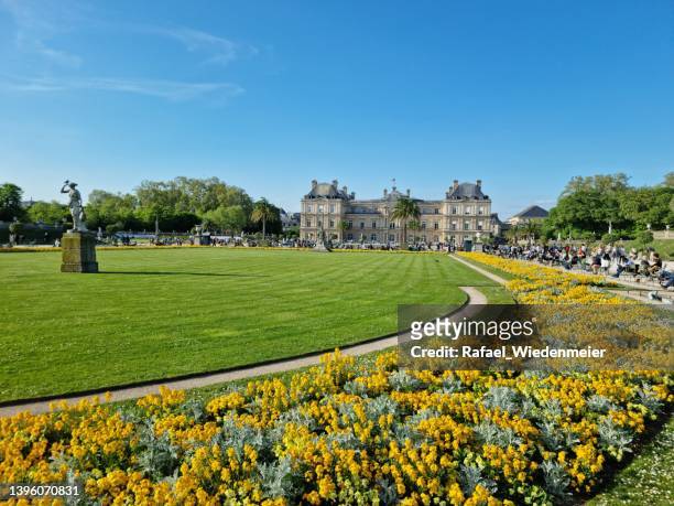ルクセンブルク公園とルクセンブルク宮殿 - リュクサンブール公園 ストックフォトと画像