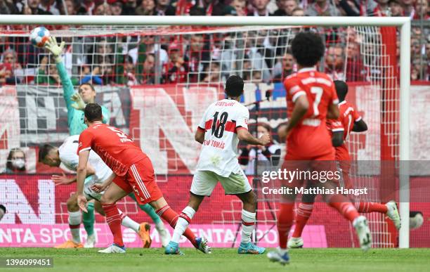 Tiago Tomas of VfB Stuttgart scores their team's first goal during the Bundesliga match between FC Bayern München and VfB Stuttgart at Allianz Arena...