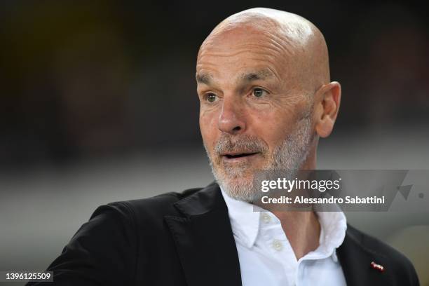 Stefano Pioli head coach of AC Milan during the Serie A match between Hellas Verona FC and AC Milan at Stadio Marcantonio Bentegodi on May 08, 2022...