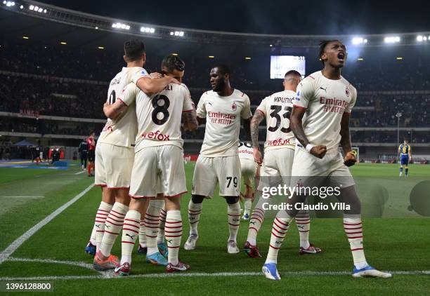 Sandro Tonali of AC Milan celebrates with team-mates after scoring a goal that was later cancelled by the referee during the Serie A match between...