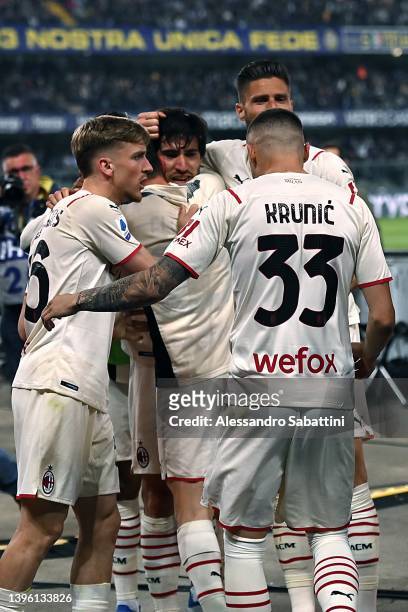 Sandro Tonali of AC Milan celebrates after scoring his team second goal during the Serie A match between Hellas Verona FC and AC Milan at Stadio...
