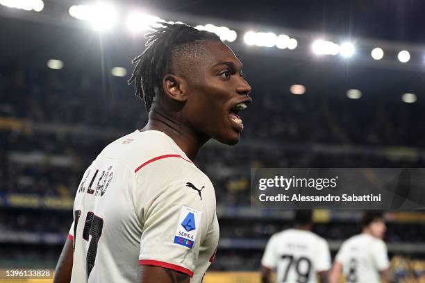 Rafael Leao of AC Milan celebrates during the Serie A match between Hellas Verona FC and AC Milan at Stadio Marcantonio Bentegodi on May 08, 2022 in...