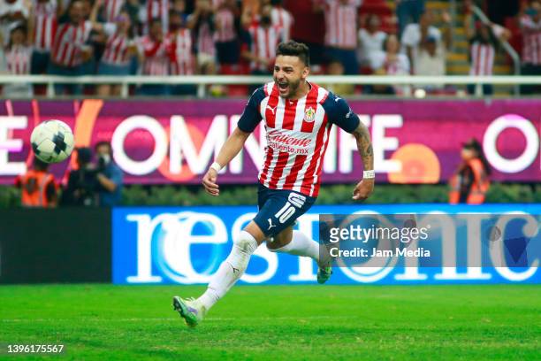 Alexis Vega of Chivas celebrates after scoring his team's fourth goal during the playoff match between Chivas and Pumas UNAM as part of the Torneo...