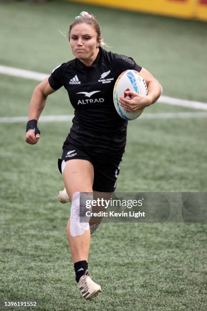 Michaela Blyde of New Zealand runs with the ball against France during a Women's HSBC World Rugby Sevens Series match at Starlight Stadium on May 1,...