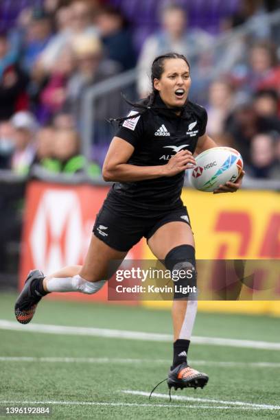 Tyla Nathan-Wong of New Zealand runs with the ball against Australia during a Women's HSBC World Rugby Sevens Series match at Starlight Stadium on...