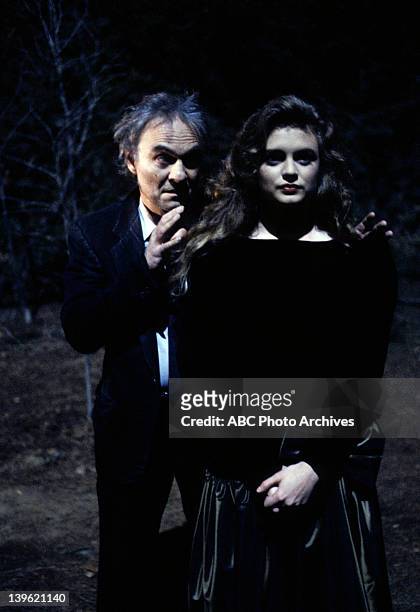 Shoot Date: March 8, 1991. KENNETH WELSH;HEATHER GRAHAM
