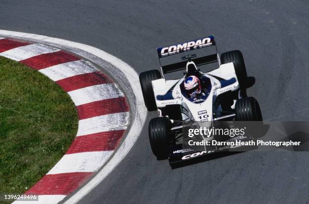 Jenson Button of Great Britain drives the BMW Williams F1 Team Williams FW22 BMW V10 during the Formula One Canadian Grand Prix on 18th June 2000 at...