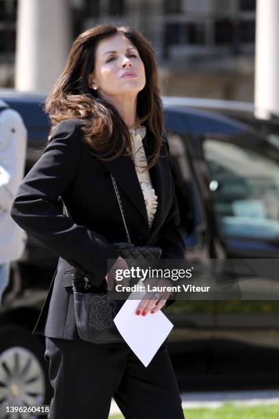 Caroline Barclay attends Regine's Funerals at Cimetierre du Pere Lachaise on May 09, 2022 in Paris, France.