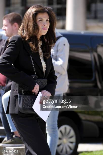 Caroline Barclay attends Regine's Funerals at Cimetierre du Pere Lachaise on May 09, 2022 in Paris, France.