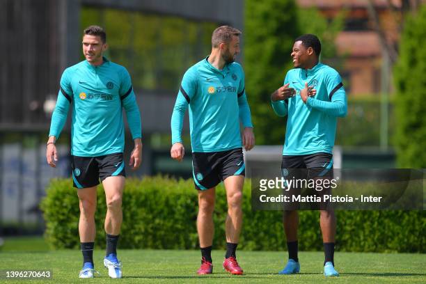 Robin Gosens, Stefan De Vrij and Denzel Dumfries of FC Internazionale arrive during the FC Internazionale training session at the club's training...