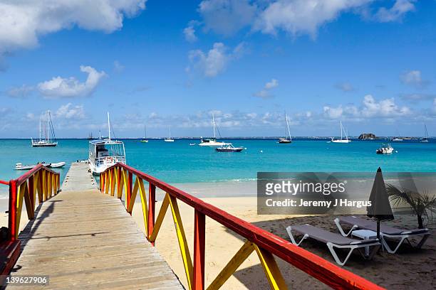 grand case beach - saint martin caraibi stock-fotos und bilder