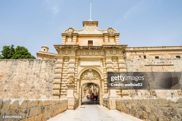 mdina gate - malta bridge stock pictures, royalty-free photos & images