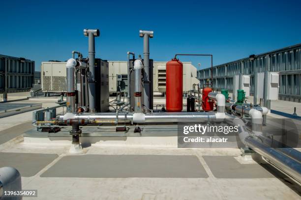 rooftop hvac - chillar stock pictures, royalty-free photos & images