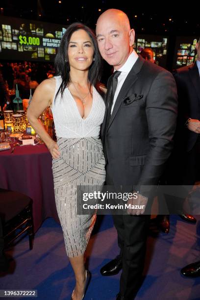 Lauren Sanchez and Jeff Bezos attend the Robin Hood Benefit 2022 at Jacob Javits Center on May 09, 2022 in New York City.