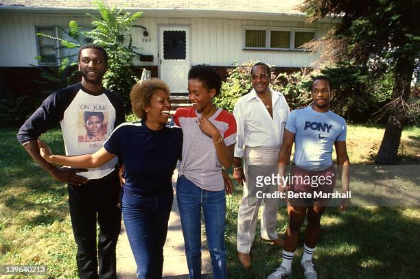 Young Whitney Houston poses with her mother Cissy Houston , father John Houston brother Michael Houston and half brother Gary Garland circa 1982 in...