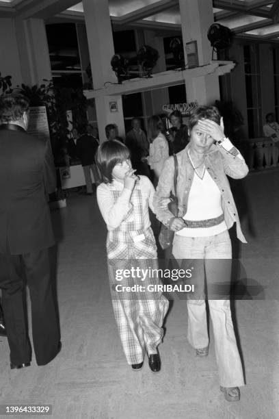 Annie Girardot et sa fille, Giulia Salvatori, au Festival de Cannes, le 15 mai 1973.